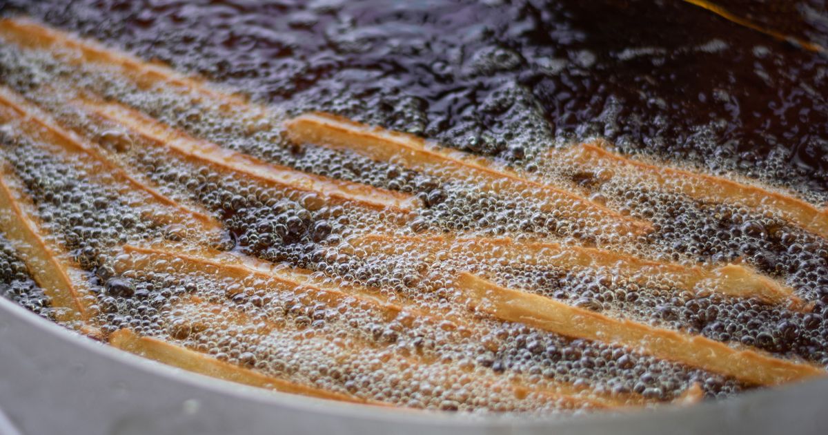 Best Baked-On Grease Remover for Your Kitchen (Safe & Effective)