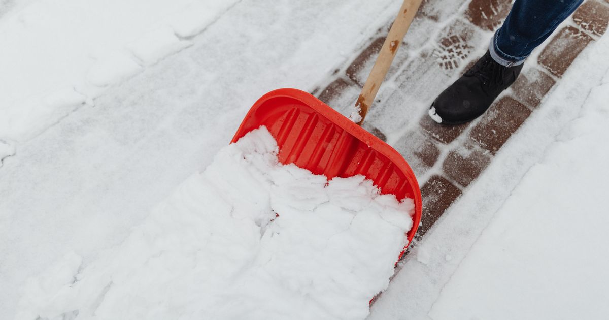 How to Remove Oil from Driveway: Easy Steps That Work.