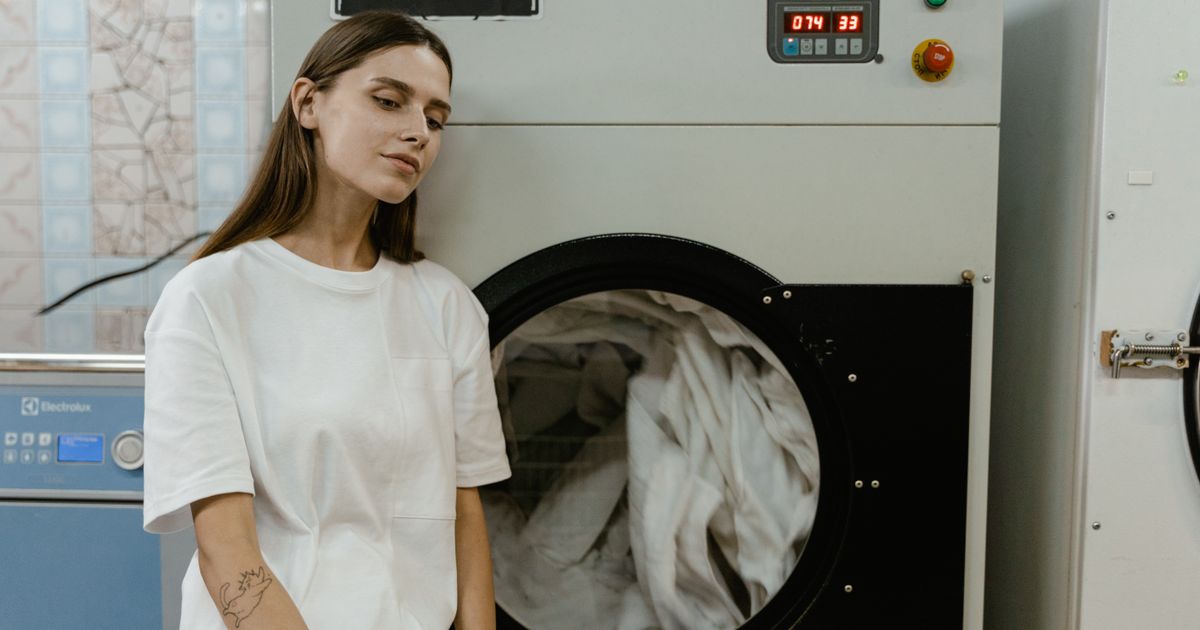 How to Remove Grease Stains: A Complete Guide